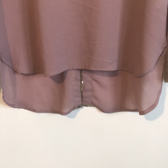 COVET mauve cold shoulder blouse with gold sequin accents size XS oversized - Picture 4 of 12
